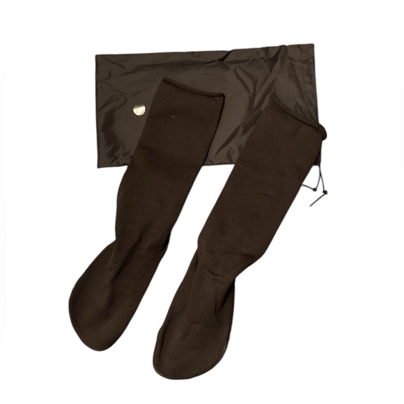 YZY Pods Men’s Size 1 and Size 2 Comes with black bag Brand New/Ready to Ship - Picture 4 of 9